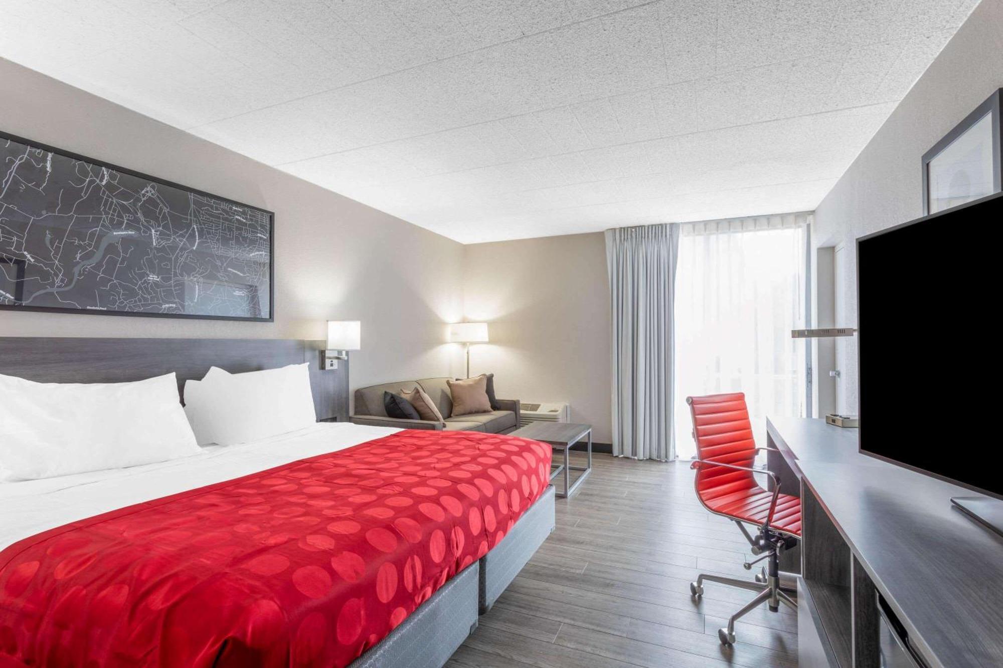 Готель Ramada By Wyndham Hartford North - Bradley Airport Вінсор-Локс Номер фото